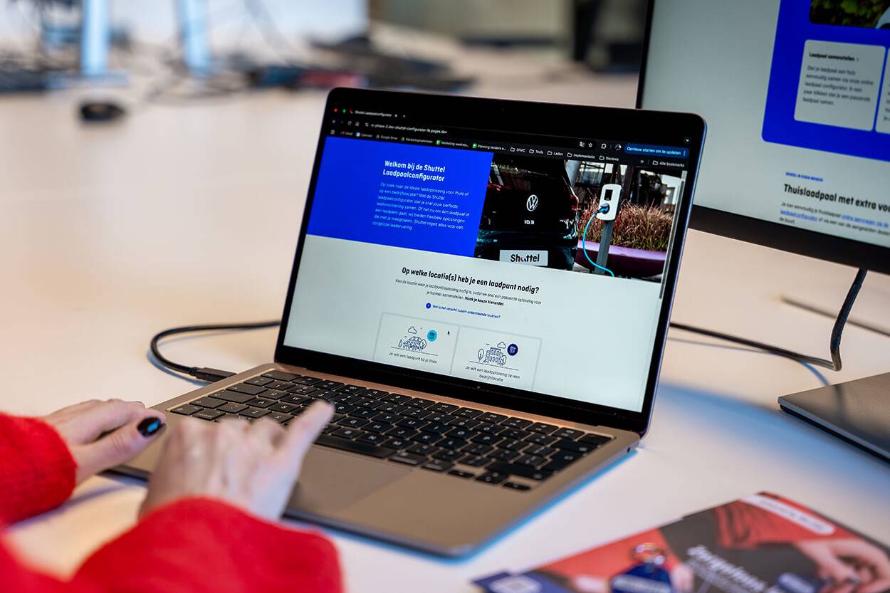 Stel een (thuis)laadpaal op maat in de laadpaalconfigurator samen | Shuttel | Dé toekomstbestendige laadoplossing met solar charging en load balancing