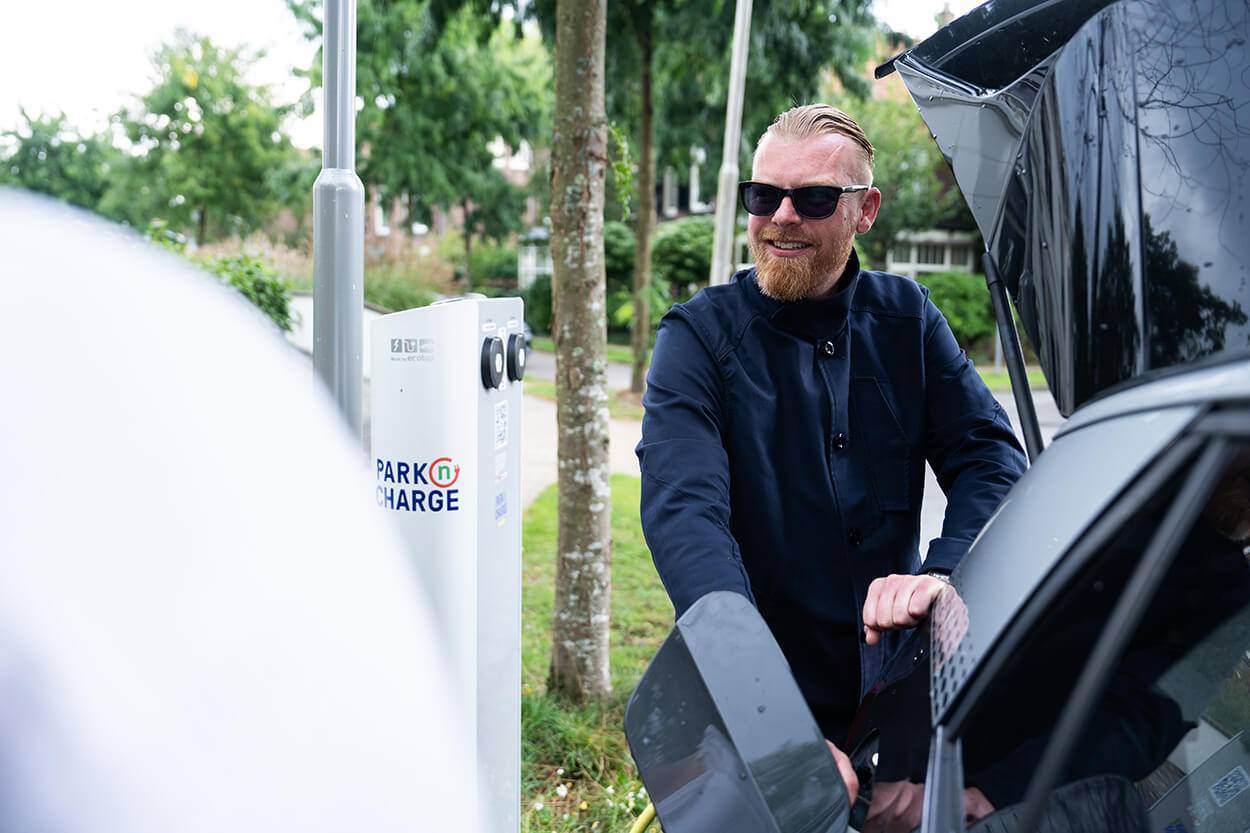 Solar charging: elektrisch laden met zonnepanelen | Shuttel